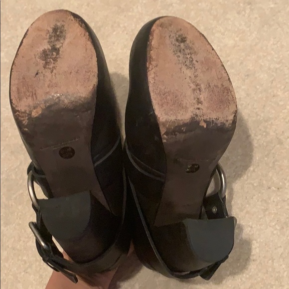 Black Vera Wang Lavender label booties. - Picture 6 of 6